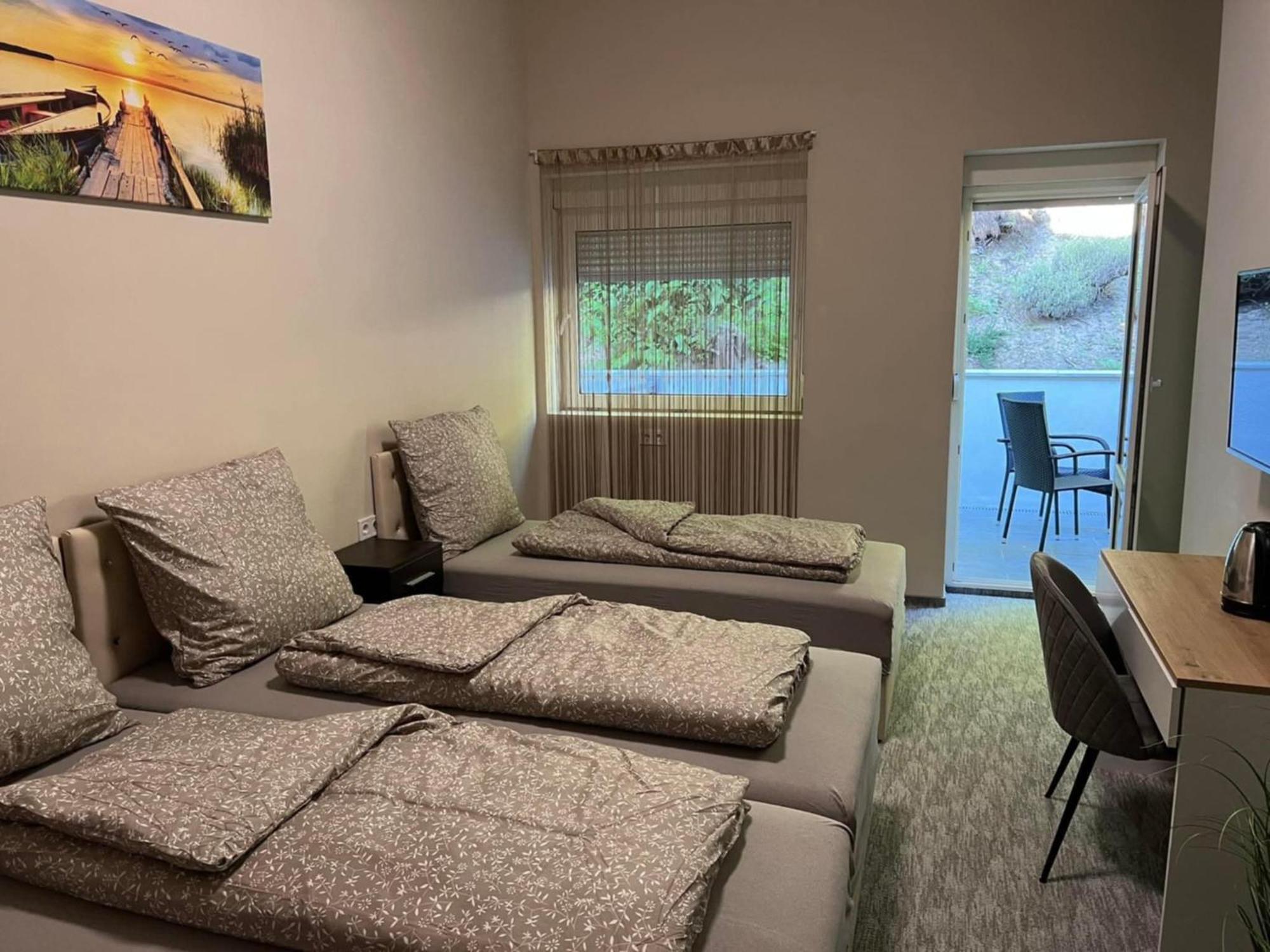 Balatonboglár Kinizsi Udvar Apartmanhaz מראה חיצוני תמונה