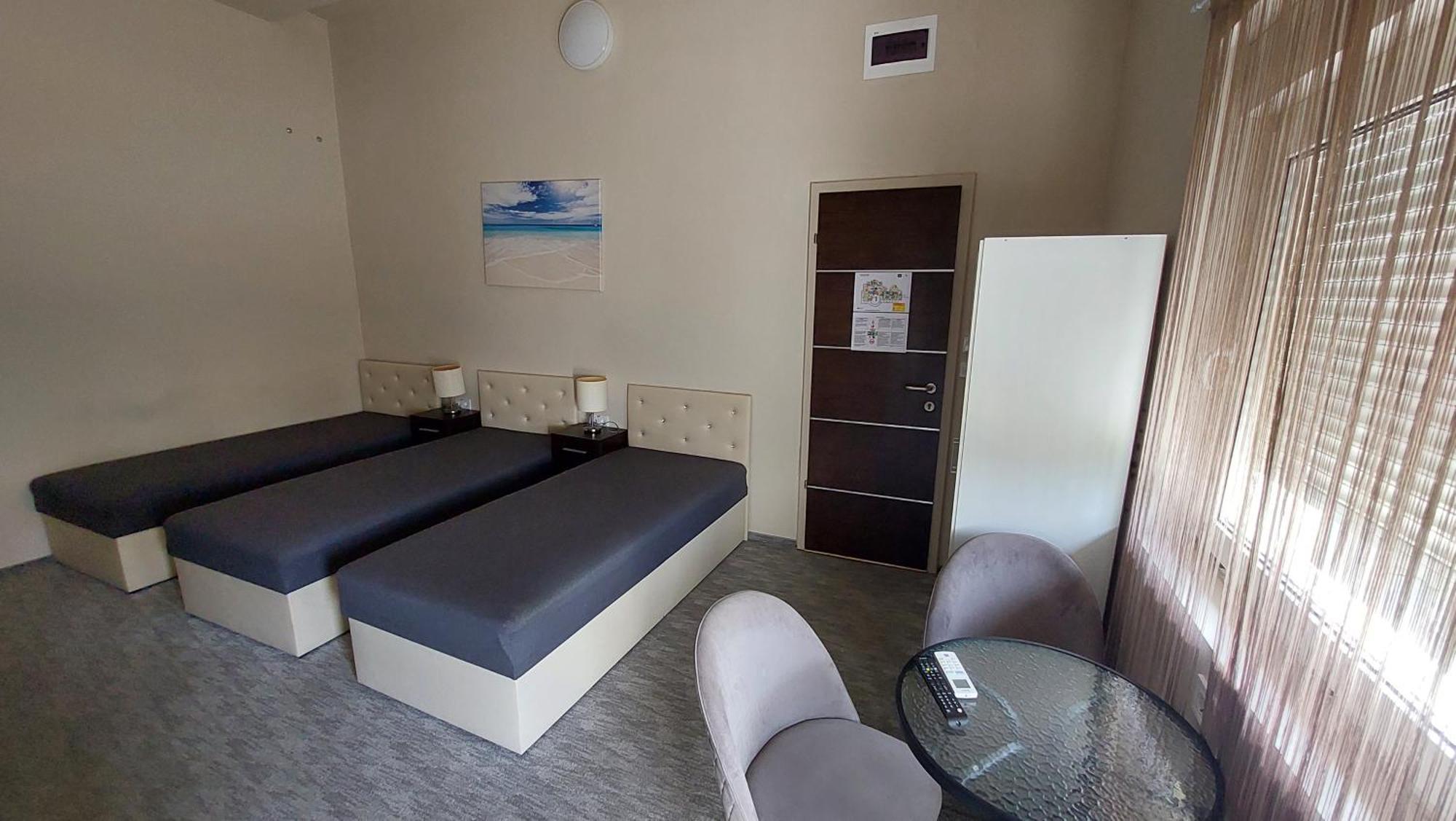 Balatonboglár Kinizsi Udvar Apartmanhaz מראה חיצוני תמונה