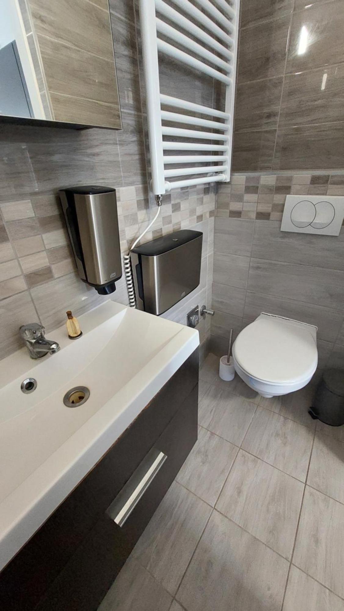 Balatonboglár Kinizsi Udvar Apartmanhaz מראה חיצוני תמונה