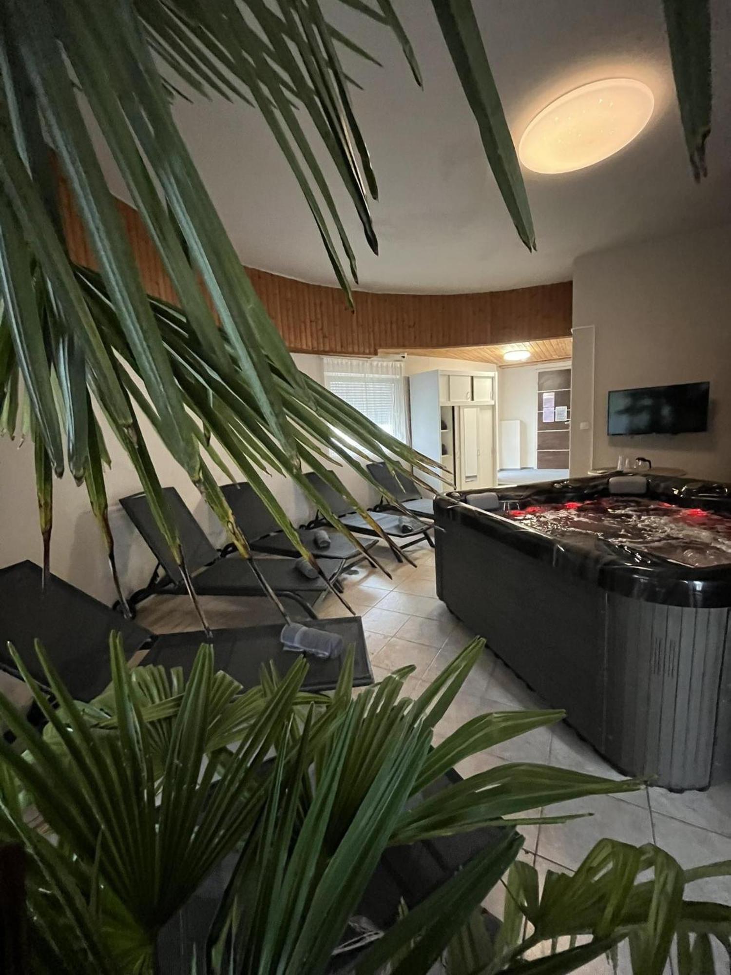 Balatonboglár Kinizsi Udvar Apartmanhaz מראה חיצוני תמונה